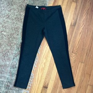 Size medium Narciso Rodriguez leggings grey with black along side